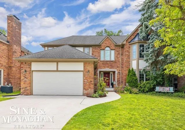 1st image of 1045 Whittier Rd, Grosse Pointe Park, MI 48230 | MLS# 58050213840
