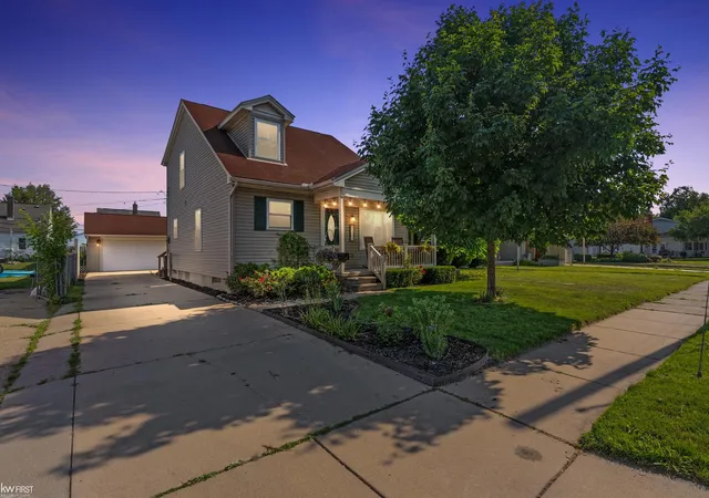 Photo 1 of Single Family Residence at 8307 Edward Ave, Center Line, MI 48015 | MLS# 5050213849 | | Sold on 2026-08-25