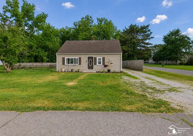 Photo 1 of Sale Pending at 83 W Madison St, Petersburg, MI 49270 | MLS# 57050213854 | Listing updated on 2026-07-16