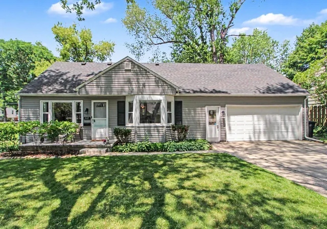 Photo 3 of Single family home for sale at 1607 Anderson Ave, Ann Arbor, MI 48104 | MLS# 81026033977 | Listing updated on 2026-09-09
