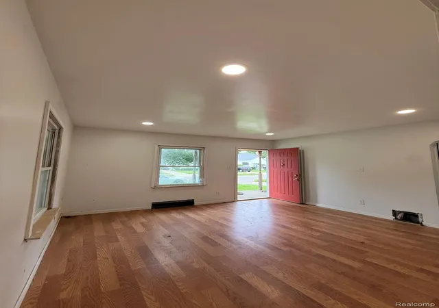 Photo 2 of Single family home for sale at 9536 Plainview Ave, Detroit, MI 48228 | MLS# 20261051206 | Listing updated on 2026-07-31