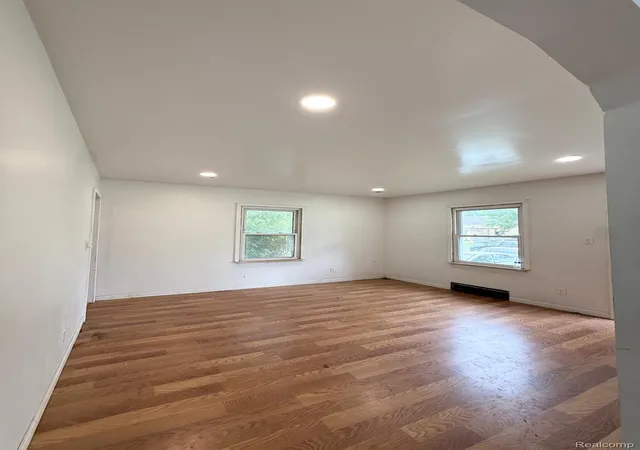 Photo 3 of Single family home for sale at 9536 Plainview Ave, Detroit, MI 48228 | MLS# 20261051206 | Listing updated on 2026-07-31