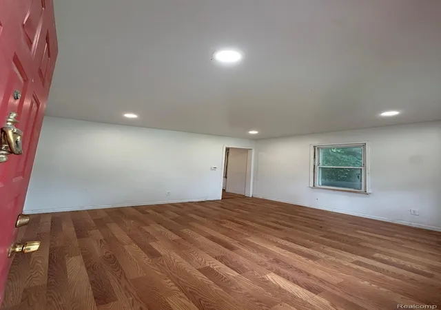 Photo 3 of Single family home for sale at 9536 Plainview Ave, Detroit, MI 48228 | MLS# 20261051206 | Listing updated on 2026-07-31