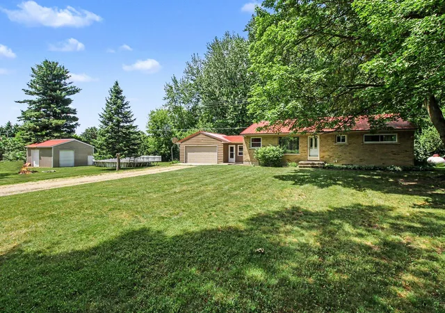 Photo 2 of Single family home for sale at 6025 Zimmer Rd, Haslett, MI 48840 | MLS# 72026033992 | Listing updated on 2026-08-18