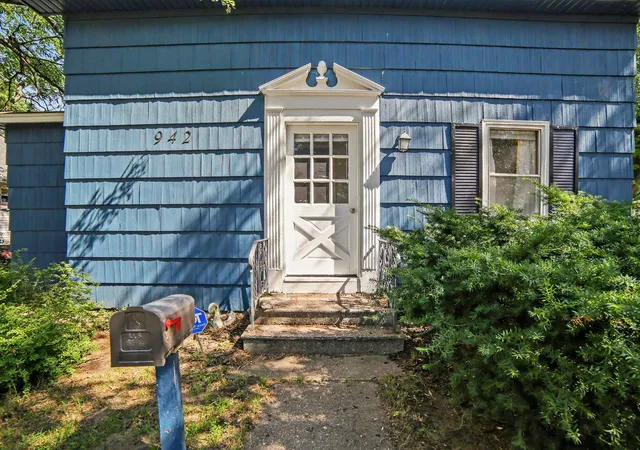 5th image of 942 Amity Ave, Muskegon, MI 49442 | MLS# 71026034000