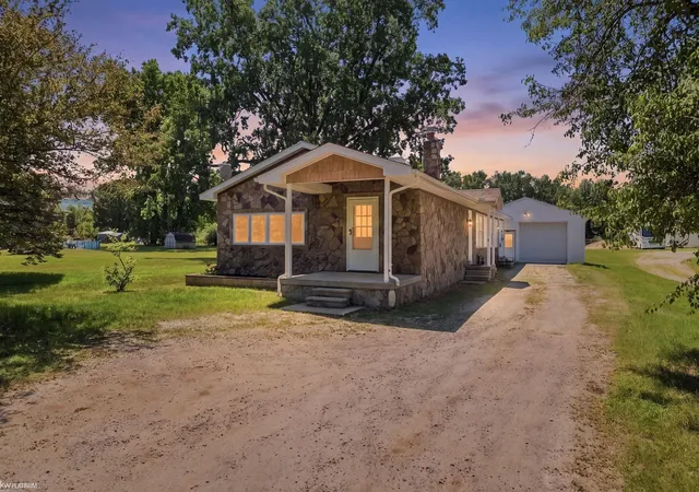 Photo 2 of Single family home for sale at 5469 Parker Rd, Fort Gratiot, MI 48059 | MLS# 58050213867 | Listing updated on 2026-07-28