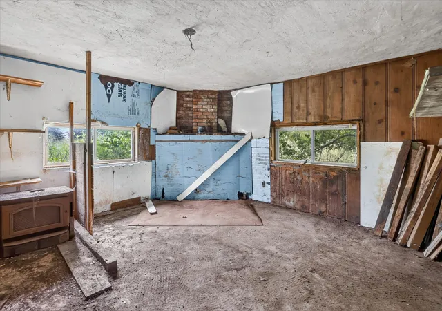 Photo 4 of Single family home for sale at 2429 W Huron Line Rd, Ubly, MI 48475 | MLS# 65026034032 | Listing updated on 2026-09-17