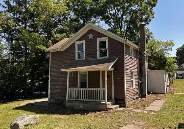 Photo 1 of Sale Pending at 1000 College Ave Ne, Grand Rapids, MI 49503 | MLS# 65026034040 | Listing updated on 2026-09-23