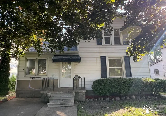 Photo 1 of Single family home for sale at 1017 Humphrey St, Monroe, MI 48161 | MLS# 57050213884 | Listing updated on 2026-08-25