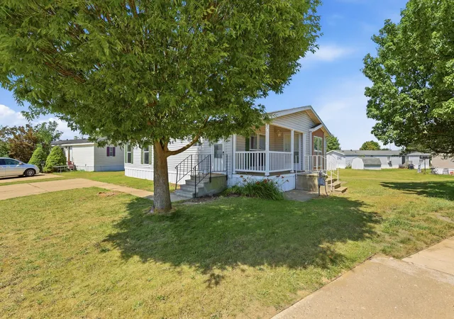 2nd image of 11839 Hidden Harbor #127, Holland, MI 49424 | MLS# 71026034044