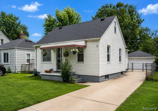 2nd image of 4516 Fleming St, Dearborn Heights, MI 48125 | MLS# 20261051232