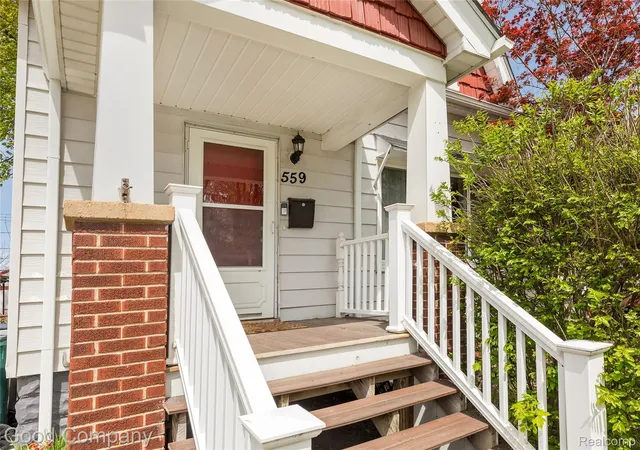 1st image of 559 E Harry Ave, Hazel Park, MI 48030 | MLS# 20261051256