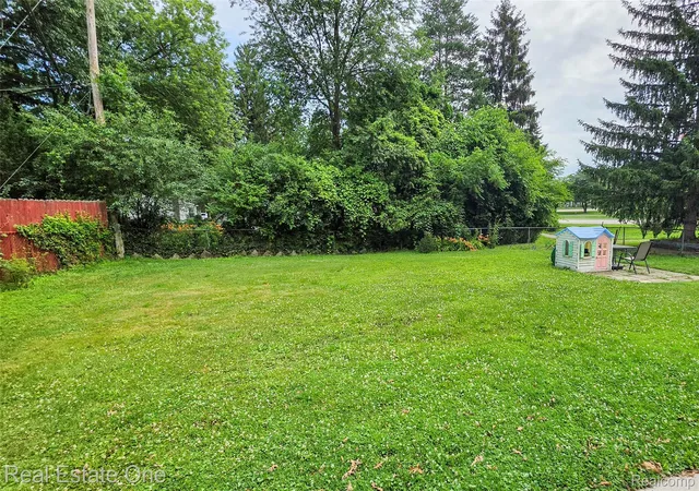 29th image of 875 S Grey Rd, Auburn Hills, MI 48326 | MLS# 20261051260