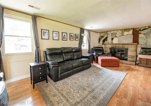 3rd image of 875 S Grey Rd, Auburn Hills, MI 48326 | MLS# 20261051260