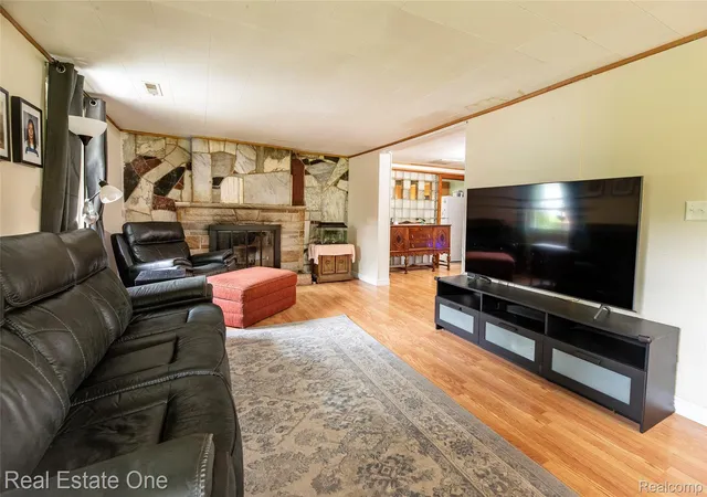 4th image of 875 S Grey Rd, Auburn Hills, MI 48326 | MLS# 20261051260