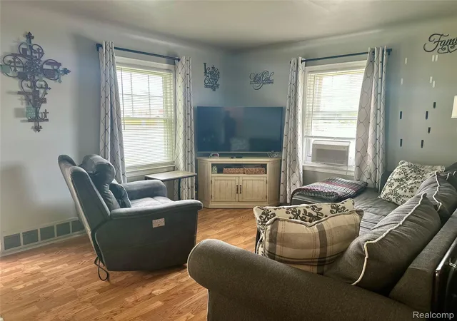Photo 4 of Single family home for sale at 455 Campbell St, River Rouge, MI 48218 | MLS# 20261051294 | Listing updated on 2026-08-20