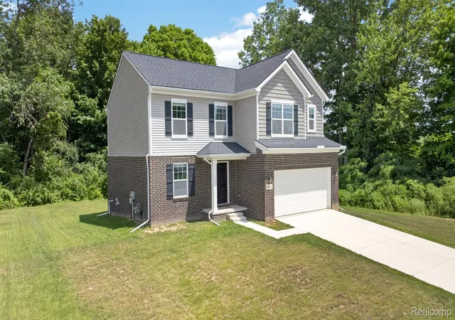 2nd image of 48430 Shagbark Ln, Van Buren Township, MI 48111 | MLS# 20261051297