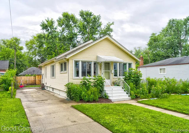 1st image of 367 W Otis Ave, Hazel Park, MI 48030 | MLS# 20261051305