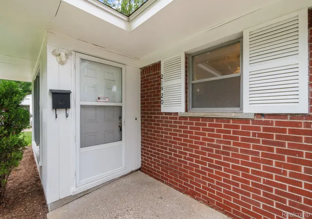 Photo 3 of Single family home for sale at 21920 Morton St, Oak Park, MI 48237 | MLS# 20261051323 | Listing updated on 2026-07-08