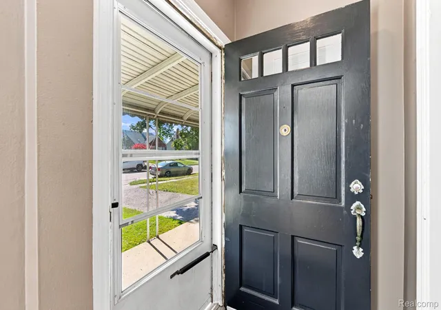 Photo 4 of Single family home for sale at 22845 Melrose Ave, Eastpointe, MI 48021 | MLS# 20261051344 | Listing updated on 2026-09-17