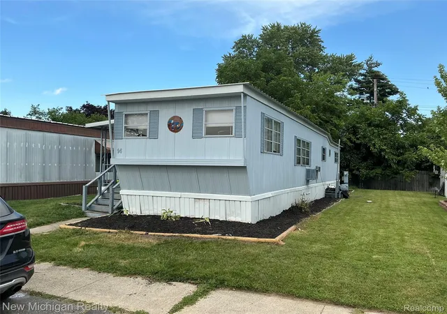 Photo 1 of Single family home for sale at 14 Highland Ter, White Lake, MI 48386 | MLS# 20261051366 | Listing updated on 2026-07-15