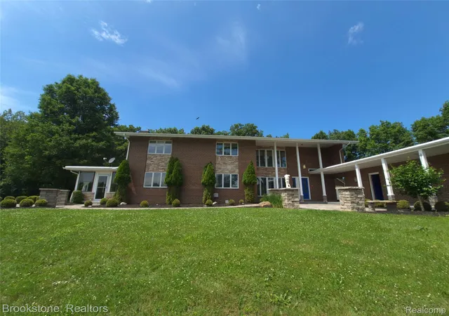 Photo 2 of Single family home for sale at 4140 S Henderson Rd, Davison, MI 48423 | MLS# 20261051368 | Listing updated on 2026-07-17