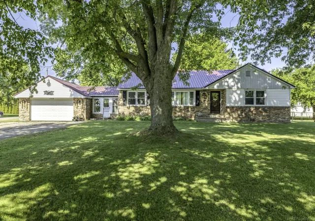 Photo 1 of Single family home for sale at 5920 Lakeshore Rd, Lexington, MI 48450 | MLS# 58050213897 | Listing updated on 2026-09-14