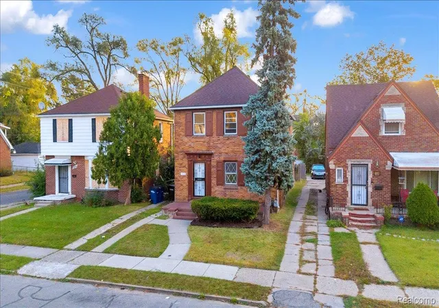Photo 2 of Multi family home for sale at 17208 Kentucky St, Detroit, MI 48221 | MLS# 20261051386 | Listing updated on 2026-08-23
