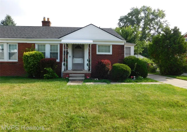 2nd image of 18557 Roscommon St, Harper Woods, MI 48225 | MLS# 20261051387