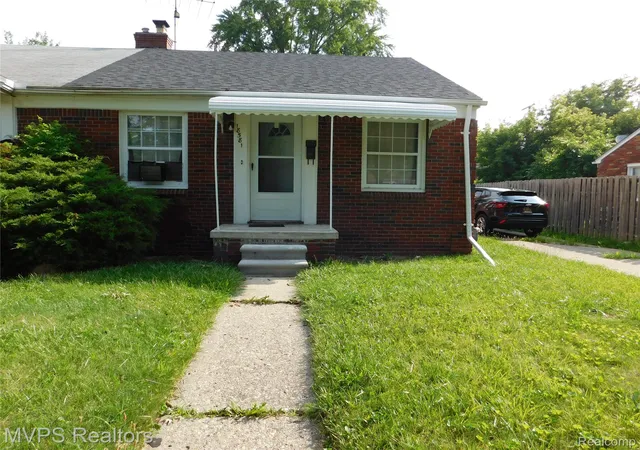 3rd image of 18557 Roscommon St, Harper Woods, MI 48225 | MLS# 20261051387