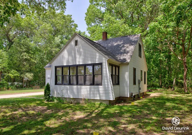 3rd image of 17 N Division Ave, Holland, MI 49424 | MLS# 65026034059