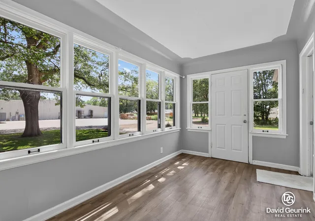 5th image of 17 N Division Ave, Holland, MI 49424 | MLS# 65026034059