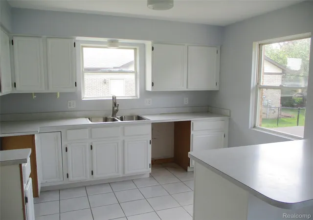 Photo 4 of Single family home for sale at 33443 Paoletti, Fraser, MI 48026 | MLS# 20261051401 | Listing updated on 2026-08-24