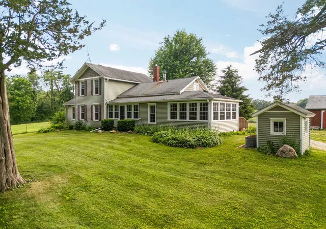 Photo 1 of Single family home for sale at 11230 Hoyt Rd, Munith, MI 49259 | MLS# 81026034069 | Listing updated on 2026-10-06