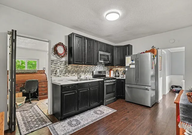 Photo 4 of Single family home for sale at 59510 County Rd 378, Bangor, MI 49013 | MLS# 69026034070 | Listing updated on 2026-07-07