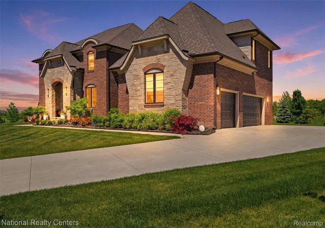 Photo 2 of Mansion for sale at 3142 Holburn Ct, Oakland, MI 48363 | MLS# 20261051431 | Listing updated on 2026-09-15