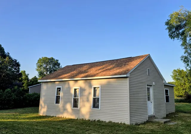 2nd image of 112 N 2nd St, Mesick, MI 49668 | MLS# 78080070733