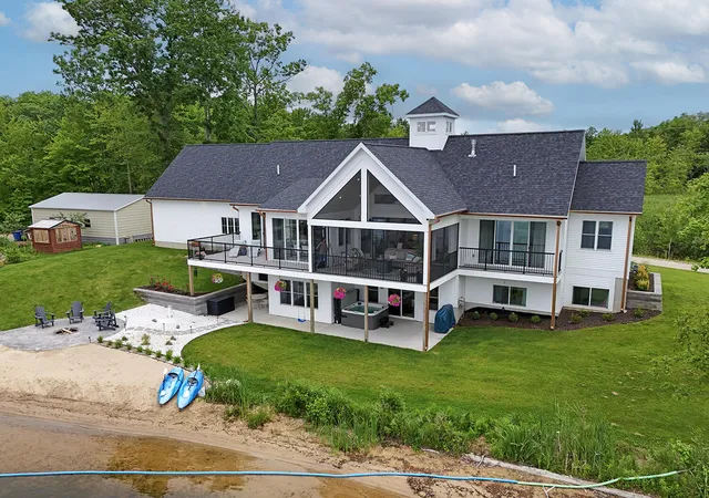 Photo 1 of Single family home for sale at 17463 E Suwanee Trl, Howard City, MI 49329 | MLS# 65026034079 | Listing updated on 2026-07-07