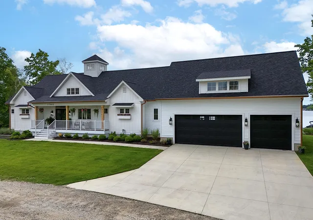 Photo 2 of Single family home for sale at 17463 E Suwanee Trl, Howard City, MI 49329 | MLS# 65026034079 | Listing updated on 2026-07-07