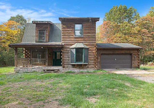 Photo 2 of Single family home for sale at 69306 Ironwood Dr, Niles, MI 49120 | MLS# 69026034083 | Listing updated on 2026-08-19