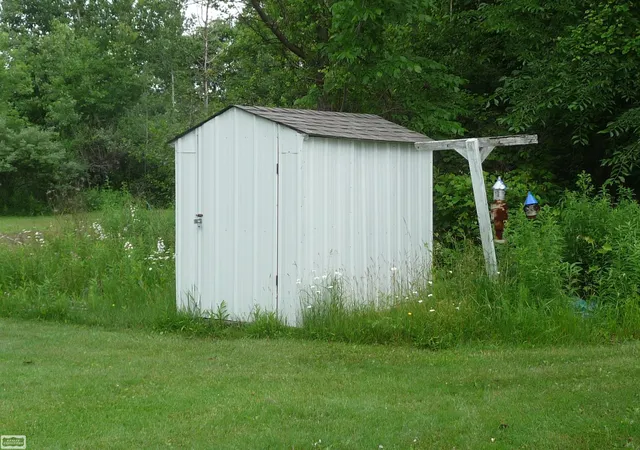 5th image of 4382 Wall Rd, Port Huron, MI 48060 | MLS# 58050213921