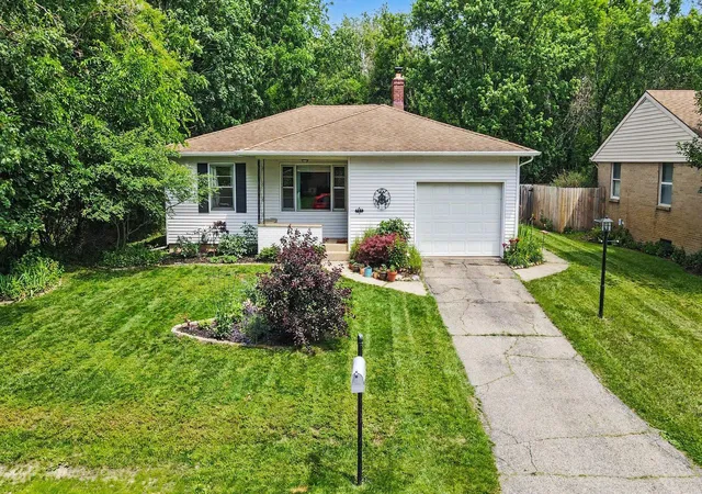1st image of 721 Parkway Dr Ne, Grand Rapids, MI 49525 | MLS# 65026034107