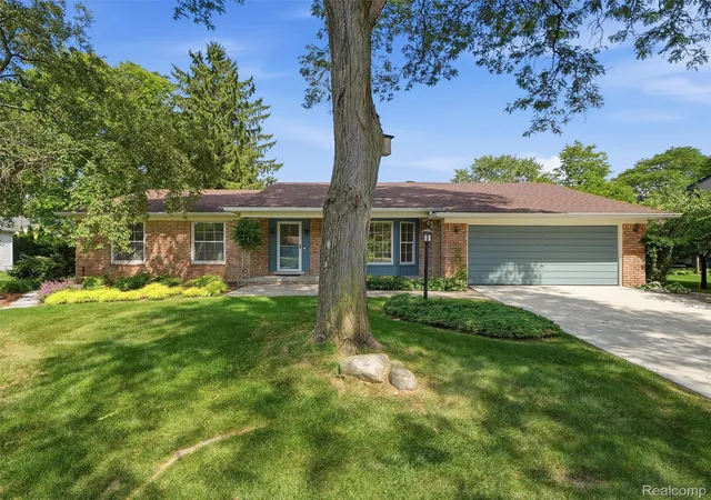 3rd image of 31526 Sunset Dr, Beverly Hills, MI 48025 | MLS# 20261051474