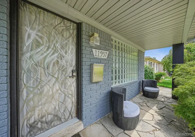 Photo 3 of Single family home for sale at 11957 Canterbury Dr, Sterling Heights, MI 48312 | MLS# 20261051501 | Listing updated on 2026-08-09