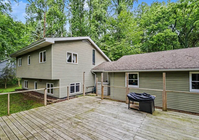 Photo 15 of Single family home for sale at 5820 Windy Acres Ln, Berrien Springs, MI 49103 | MLS# 69026034125 | Listing updated on 2026-09-04