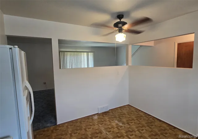 Listing Photo 5 - Condo for sale in building located at 28928 Manchester St, Westland, MI 48185