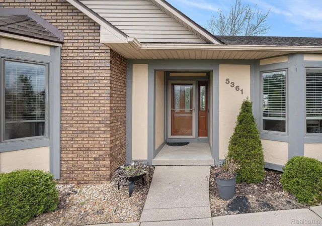 Photo 1 of Sale Pending at 5361 Lin Hl Dr, Swartz Creek, MI 48473 | MLS# 20261051536 | Listing updated on 2026-07-21