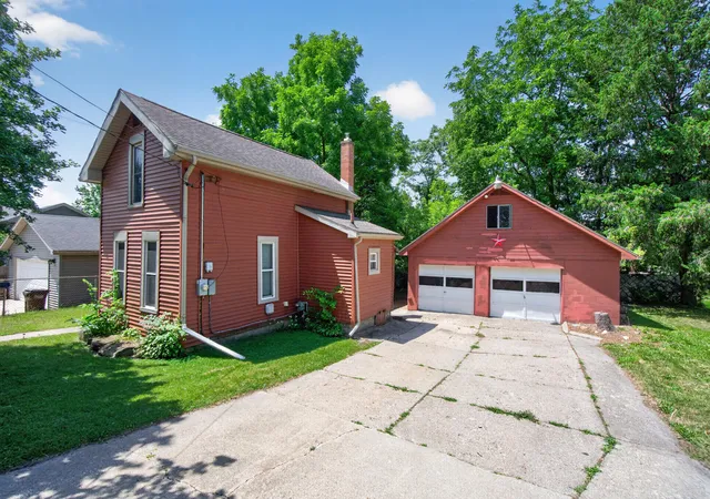 3rd image of 308 N State St, Jackson, MI 49201 | MLS# 55026034146