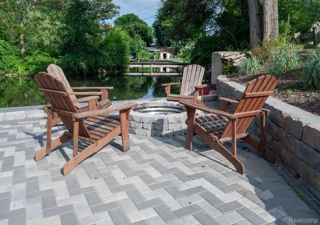 28th image of 375 Lamothe Dr, Waterford, MI 48327 | MLS# 20261051597