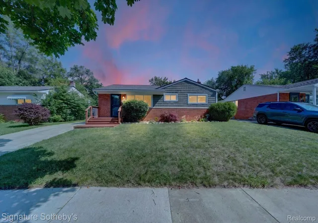 Photo 1 of Sale Pending at 300 W Yale Ave, Pontiac, MI 48340 | MLS# 20261051612 | Listing updated on 2026-09-09
